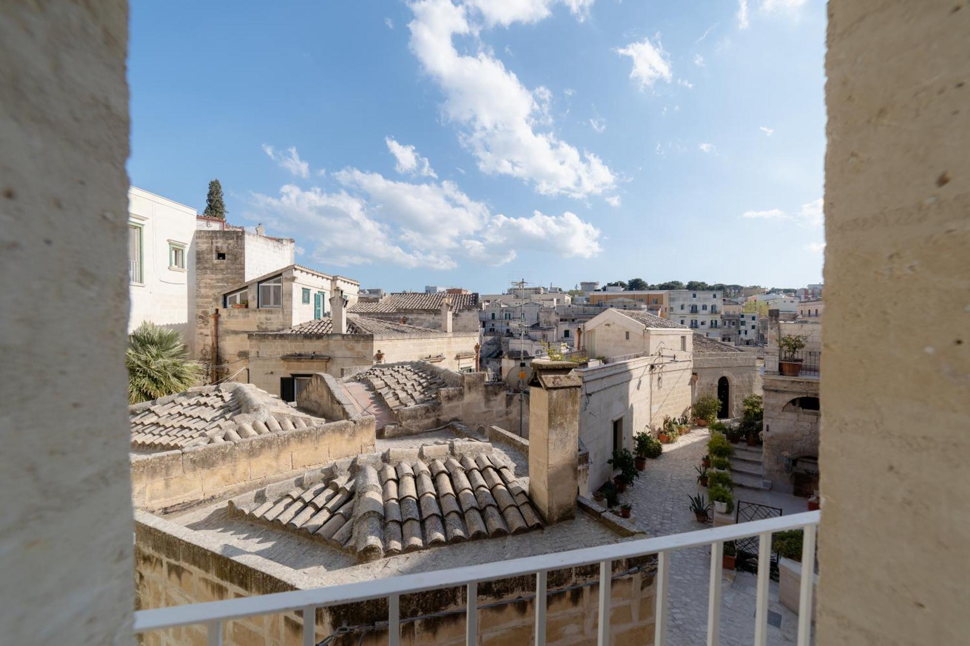 Palazzo Virgintino - Sassi Rooms Matera Exterior photo